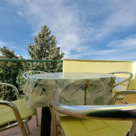 Apartment Dome *